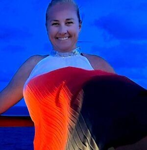 Meet your Posher, Leslie